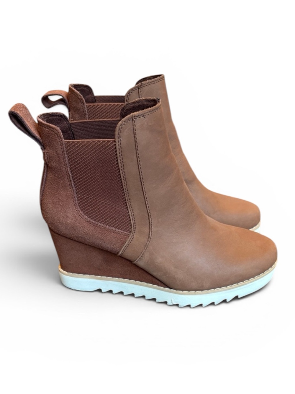 TOMS Maddie Chelsea Boot Women’s 6 Brown Suede Wedge
